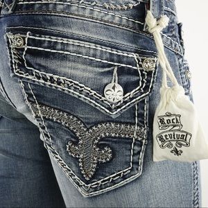 NWT "Kailyn" Rock Revival Jeans